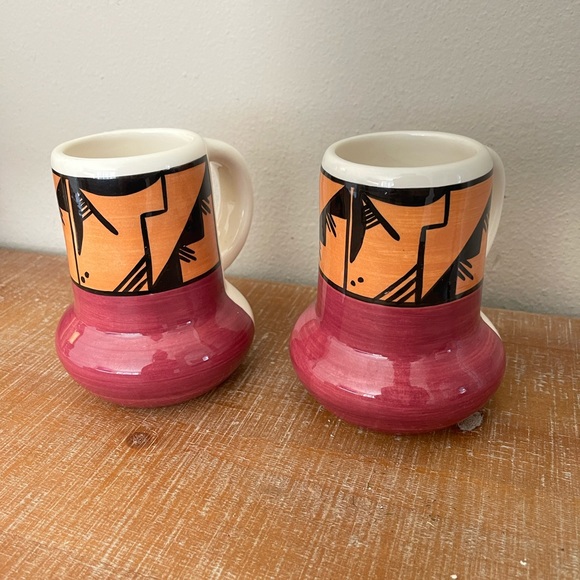 Set Of 2 Vintage Pottery Mugs Signed - Picture 2 of 4